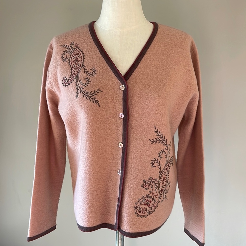 VINTAGE 90s KORET 100% wool button cardigan embroidered dusty pink brown trim M